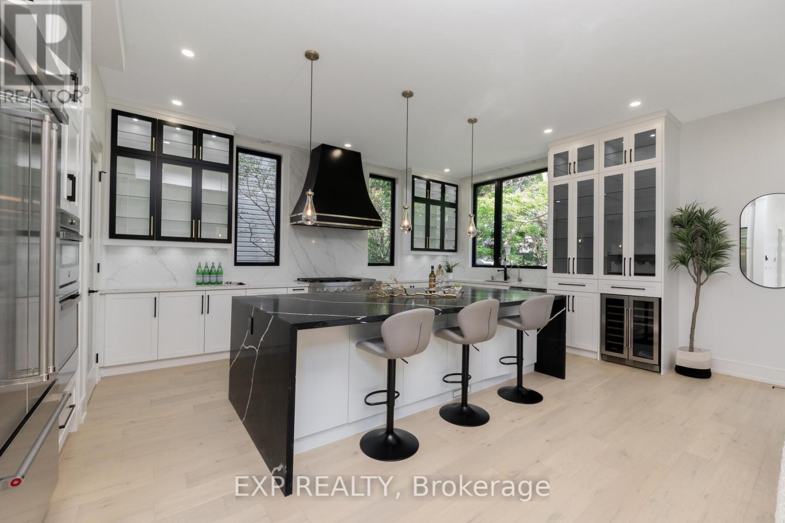 144 Stewart Street, Oakville, Ontario  L6K 1X9 - Photo 8 - W12118256