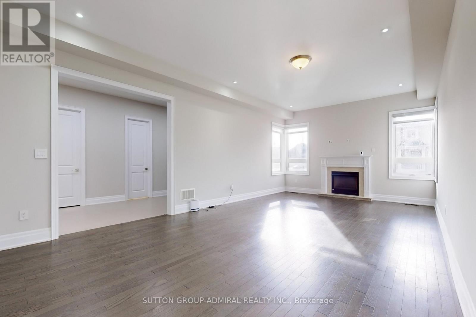 15 Settlers Field Road, Brampton (Credit Valley), Ontario  L6X 5P2 - Photo 6 - W12118286