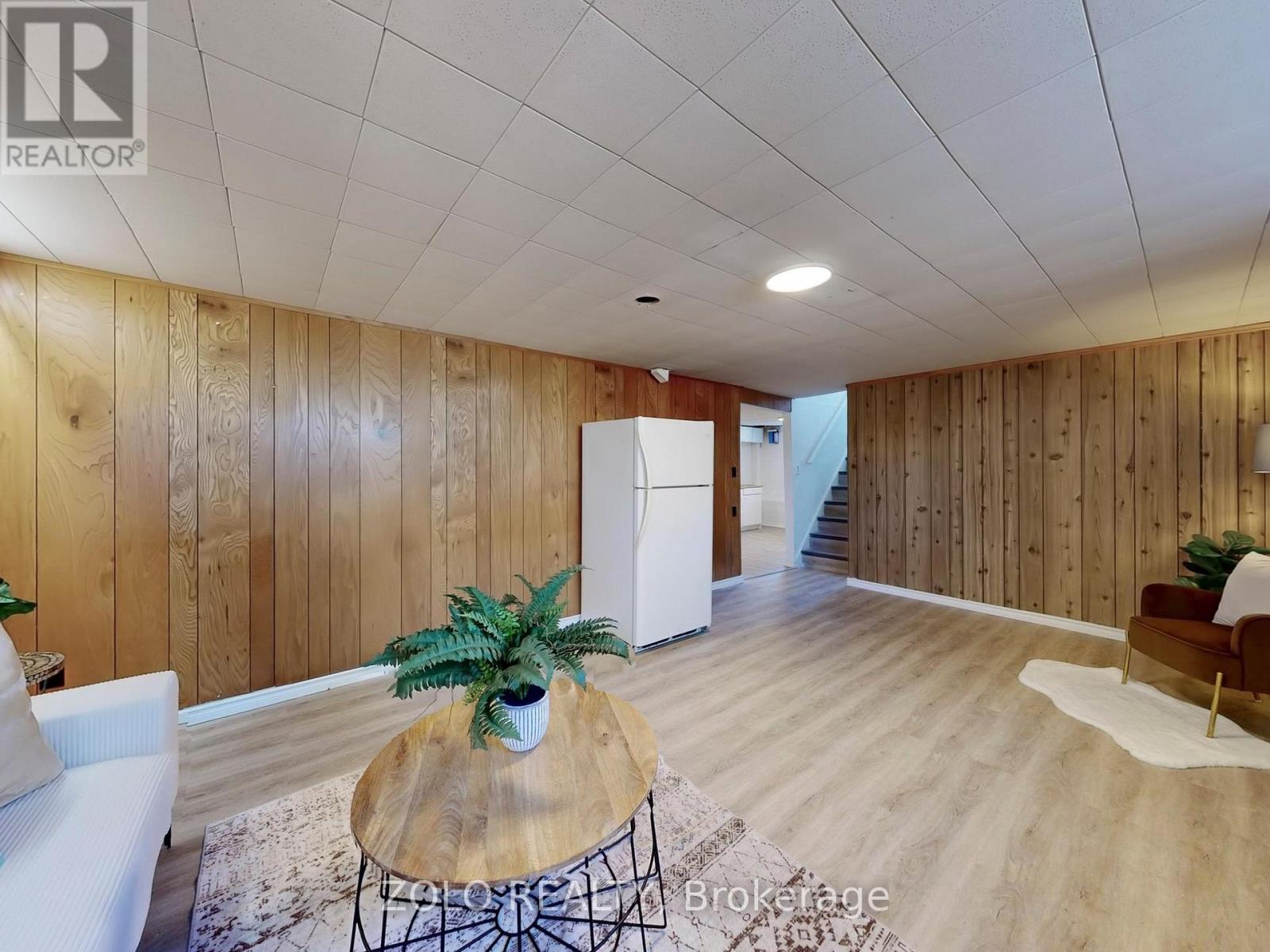 215 Mackenzie Crescent, Haldimand, Ontario  N3W 1A7 - Photo 21 - X12118248