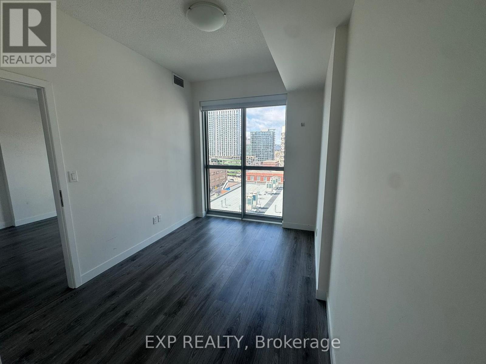 708 - 60 Frederick Street, Kitchener, Ontario  N2H 0C7 - Photo 7 - X12071964