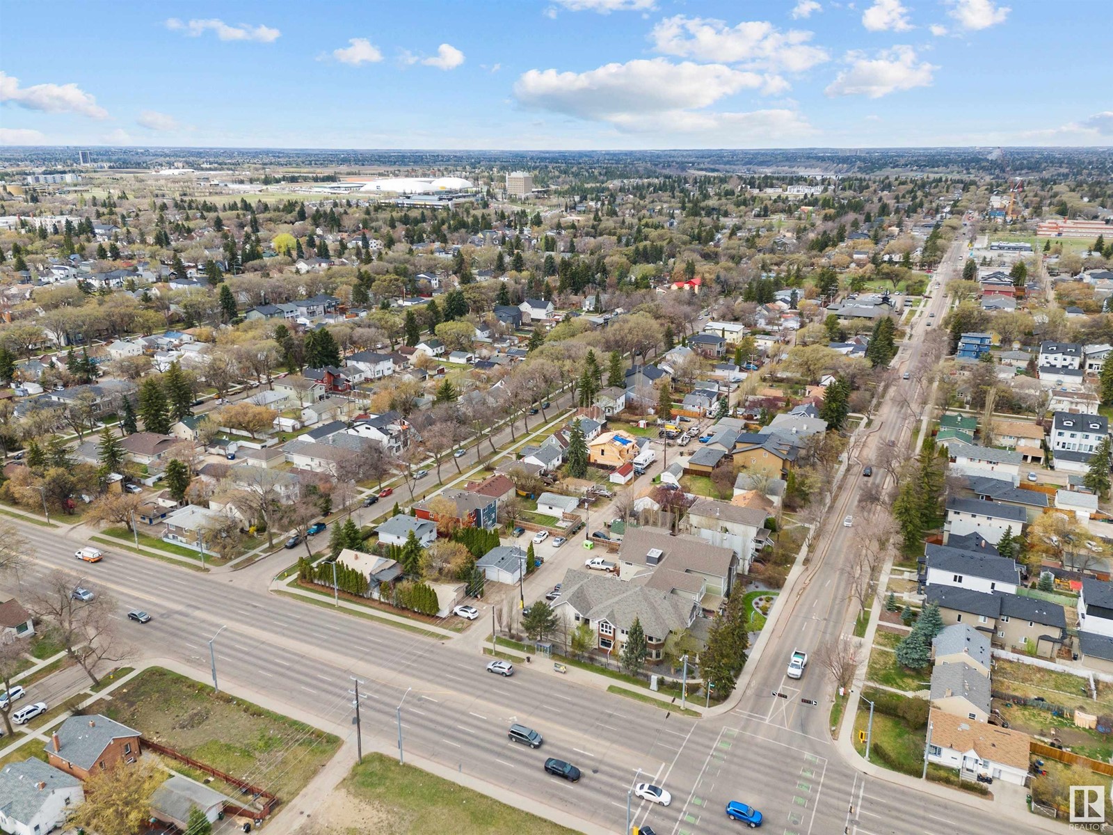 Property at 10908 75 AV NW image 4
