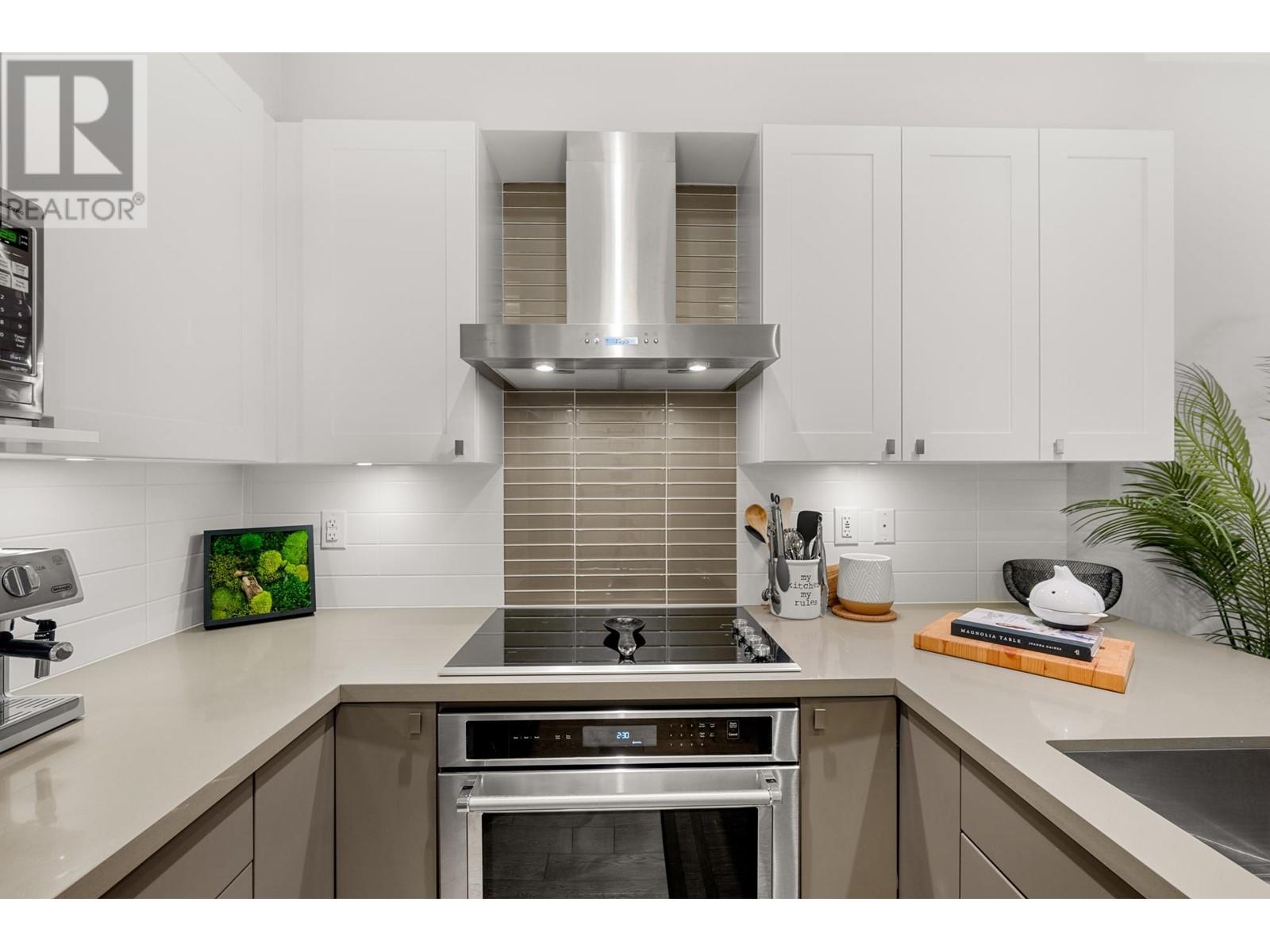 501 3399 Noel Drive, Burnaby, British Columbia  V3J 0G8 - Photo 12 - R2996980