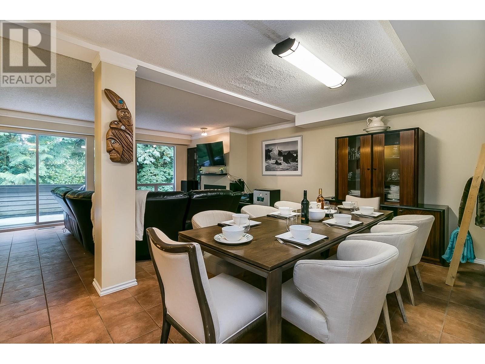 8204 Forest Grove Drive, Burnaby, British Columbia  V5A 4G9 - Photo 9 - R2997208