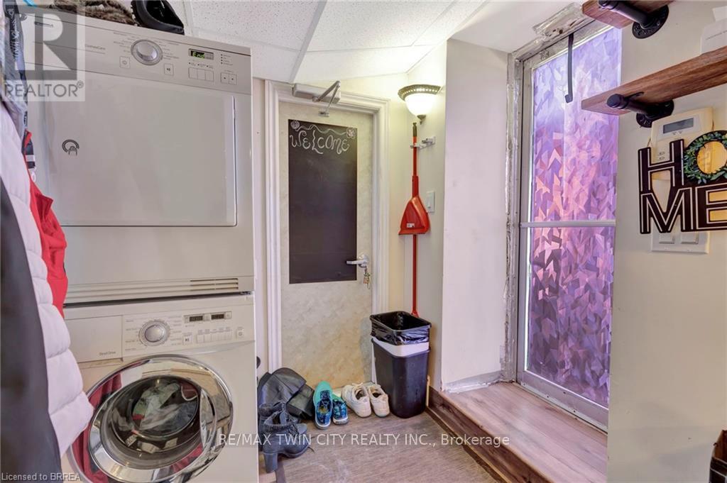 584 Colborne Street, Brantford, Ontario  N3S 3P6 - Photo 30 - X12117775