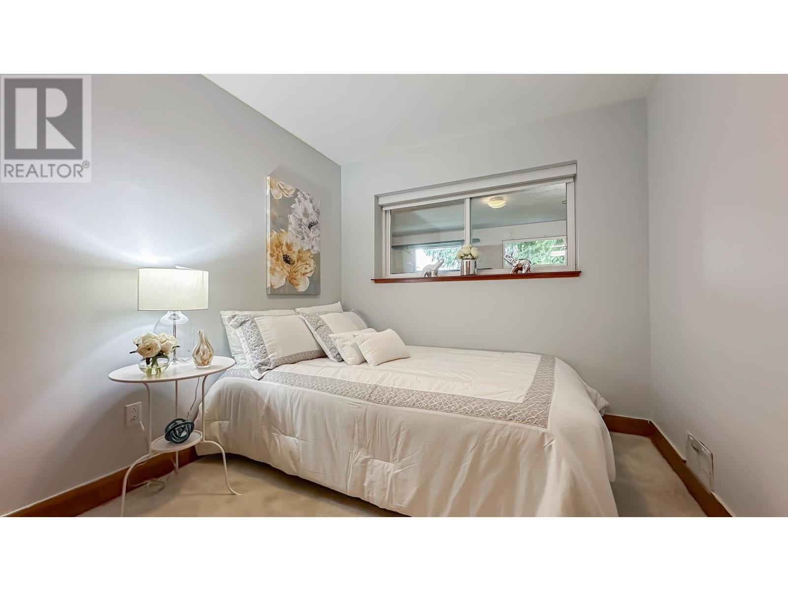 916 Glenacre Court, Port Moody, British Columbia  V3H 1K1 - Photo 30 - R2995674