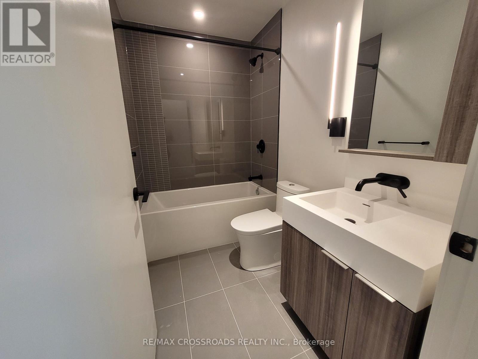 2213 - 127 Broadway Avenue, Toronto (Mount Pleasant West), Ontario  M4P 1V4 - Photo 11 - C12118289
