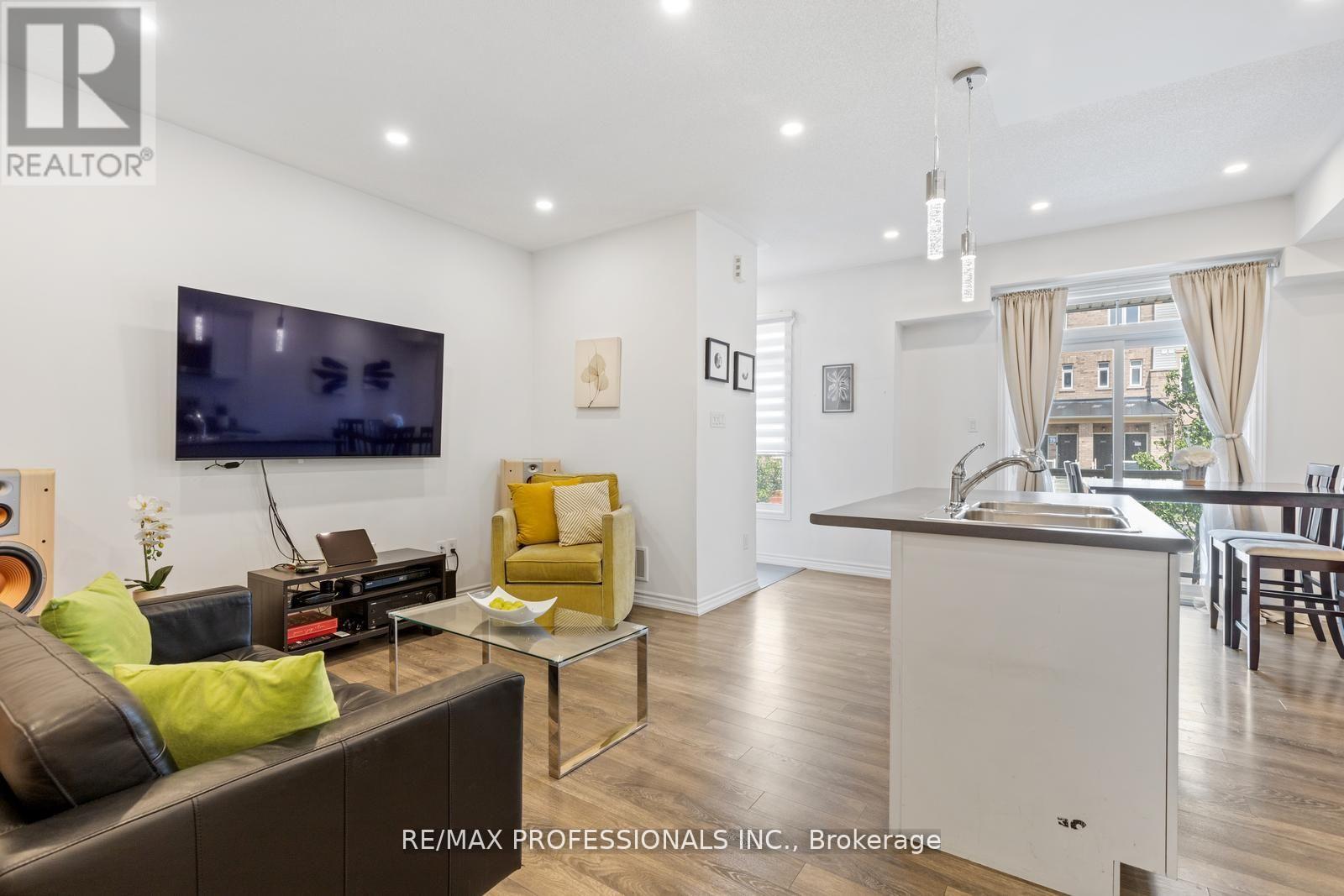 Property at 57 - 1767 REX HEATH DRIVE image 4