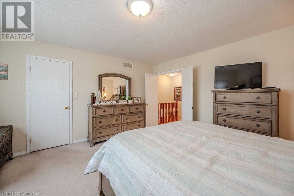 128 Henhoeffer Crescent, Kitchener, Ontario  N2E 4H3 - Photo 24 - 40691508