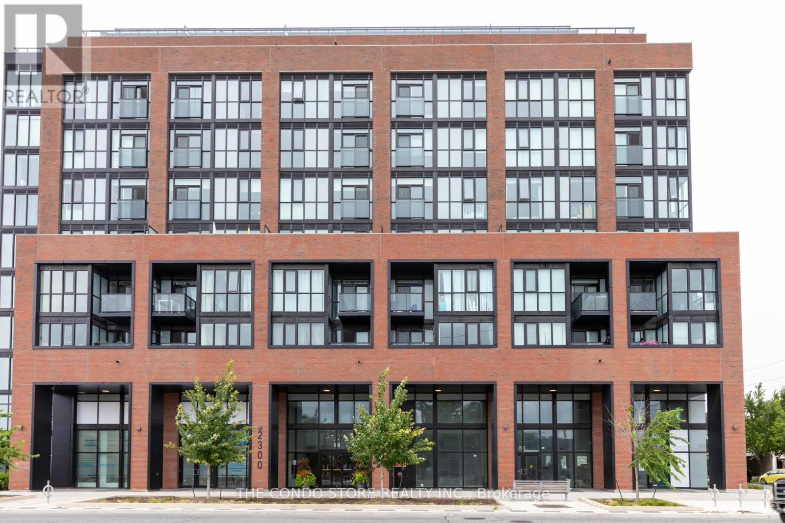 524 - 2300 St. Clair Avenue W, Toronto, Ontario  M6N 1K8 - Photo 1 - W12118298