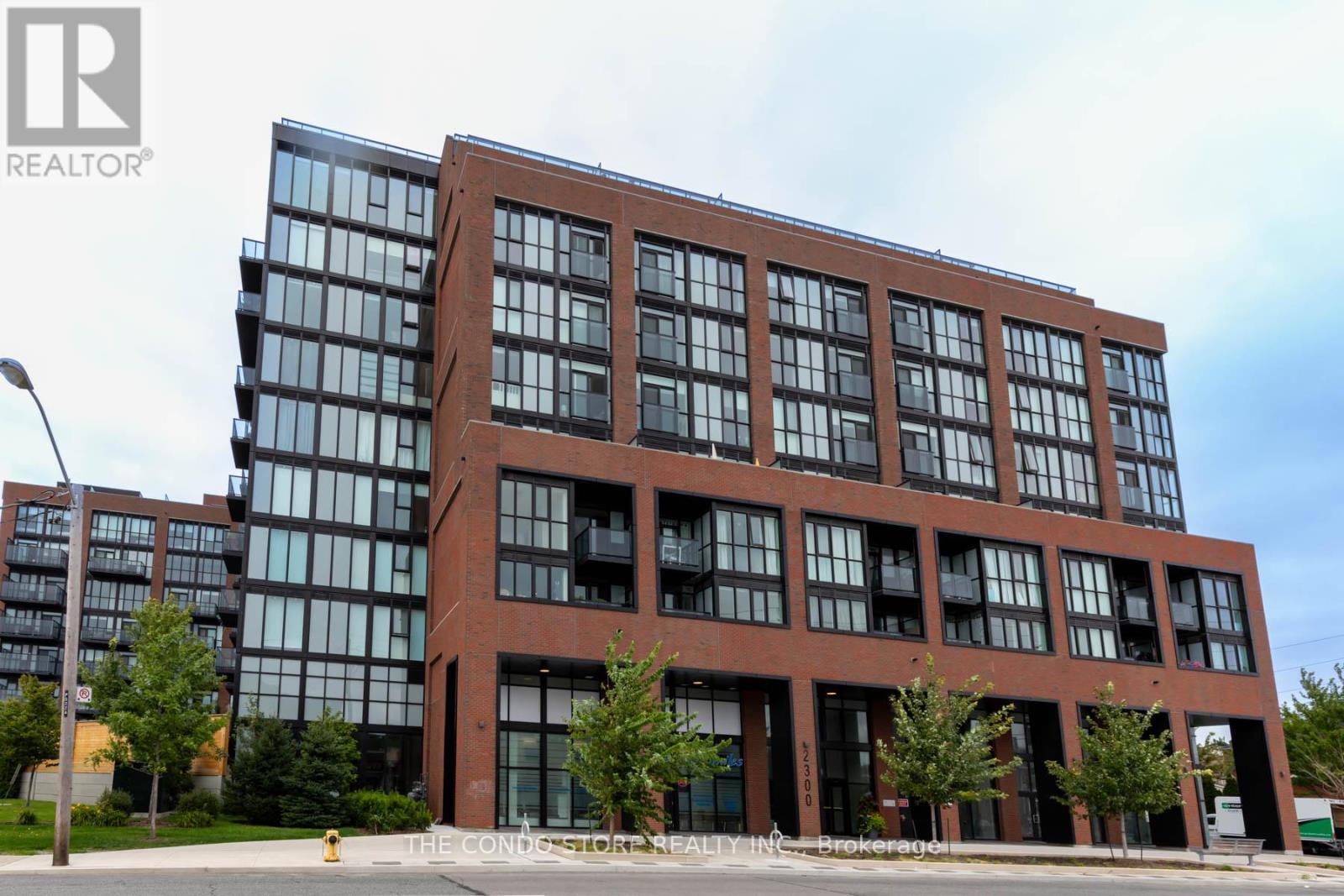 524 - 2300 St. Clair Avenue W, Toronto, Ontario  M6N 1K8 - Photo 38 - W12118298