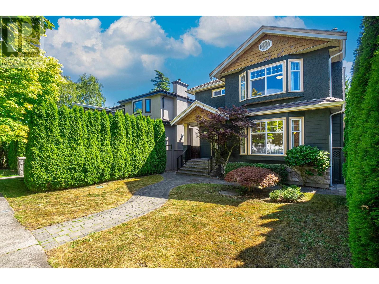 Property at 2818 W 19TH AVENUE image 2