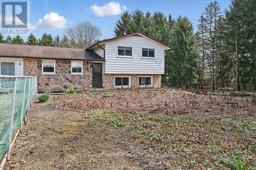 Property at 874 ROBINSON ROAD image 5