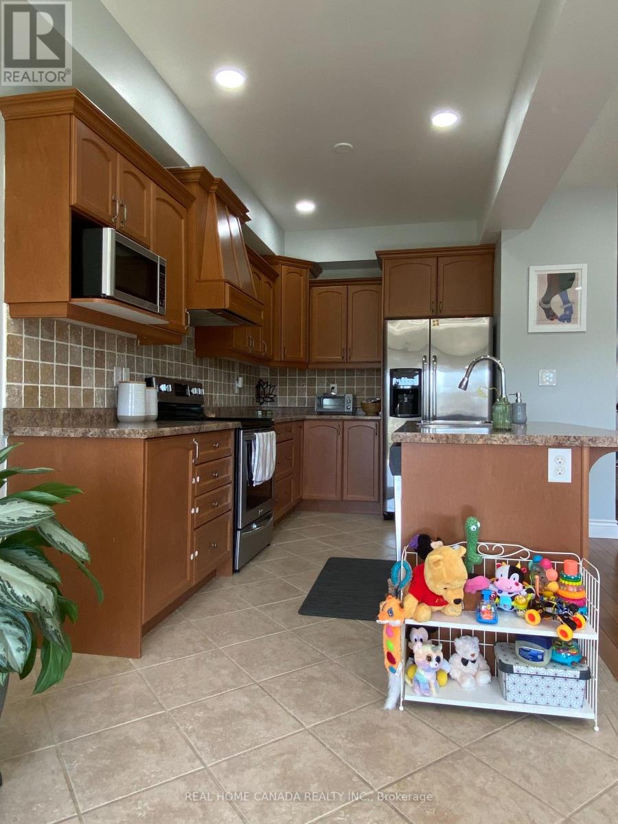 2 - 370 Stonehenge Drive, Hamilton, Ontario  L9K 0H9 - Photo 10 - X12118305