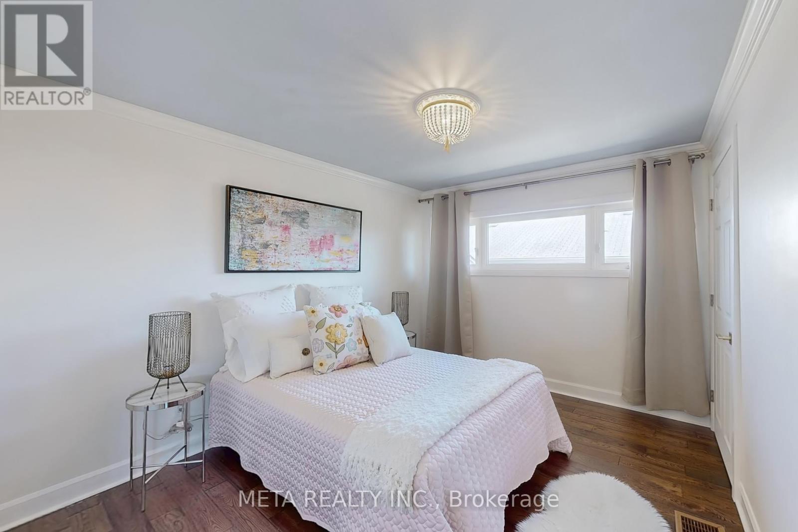 21 Tayrow Road, Toronto, Ontario  M9W 2T8 - Photo 21 - W12116683