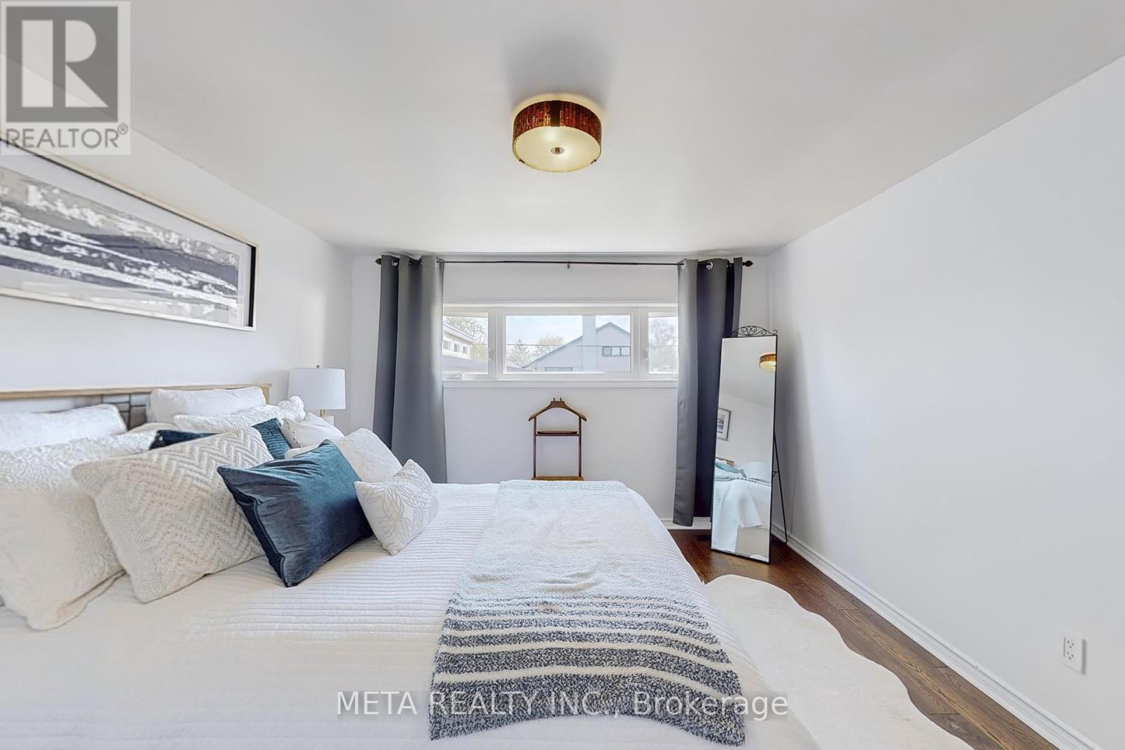 21 Tayrow Road, Toronto, Ontario  M9W 2T8 - Photo 16 - W12116683