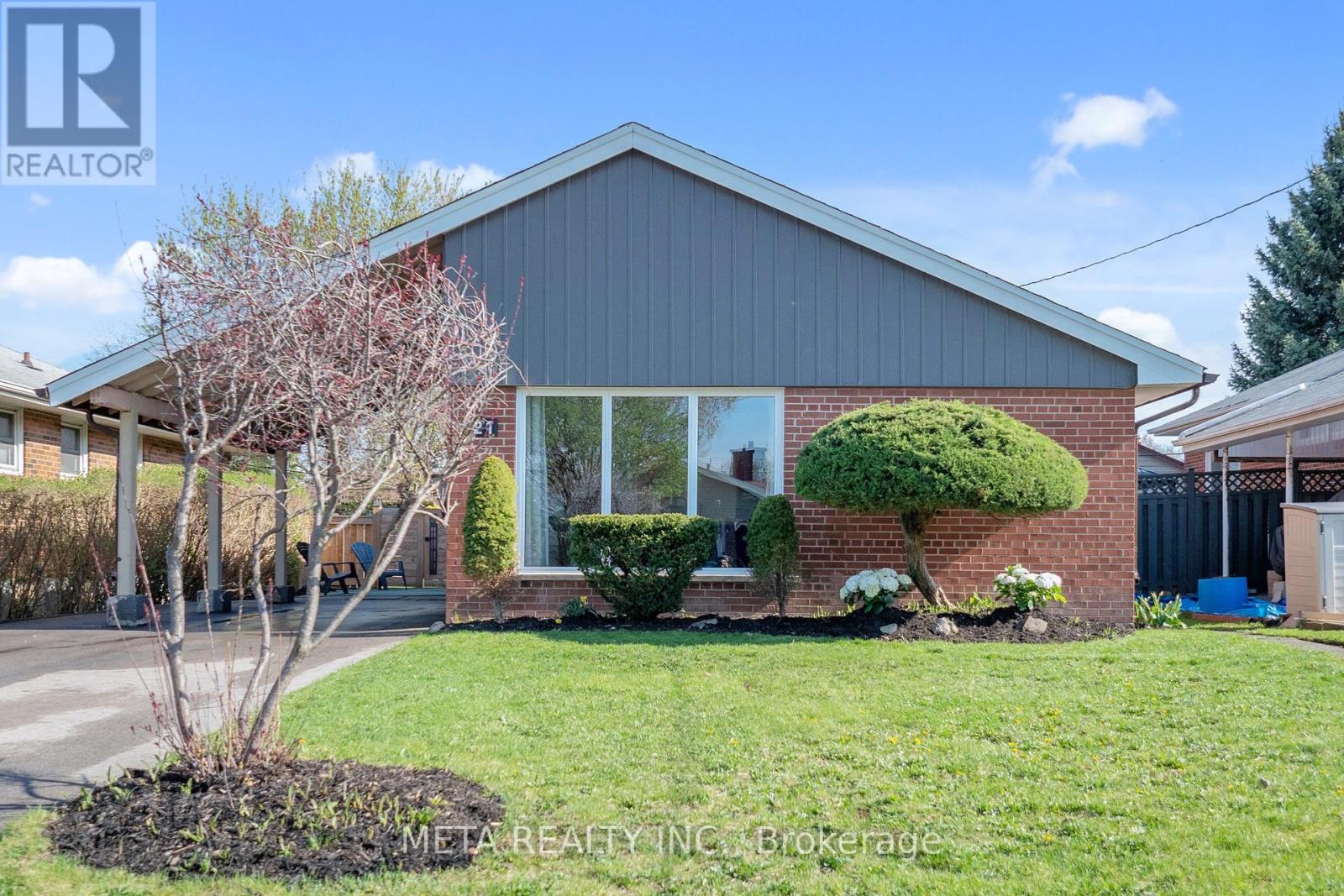21 Tayrow Road, Toronto, Ontario  M9W 2T8 - Photo 43 - W12116683