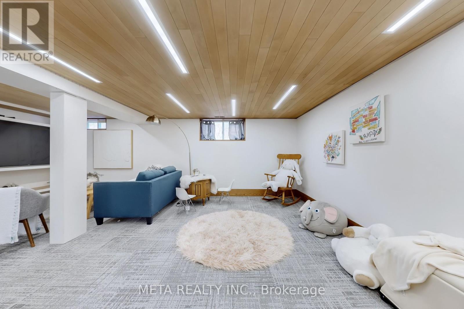 21 Tayrow Road, Toronto, Ontario  M9W 2T8 - Photo 32 - W12116683