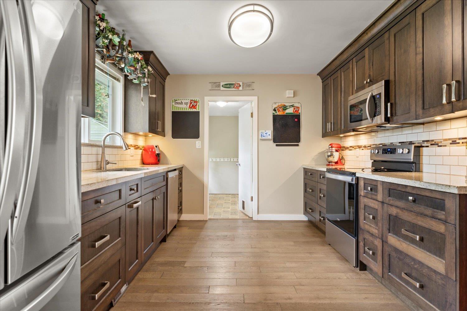33255 Plaxton Crescent, Abbotsford, British Columbia  V2S 1V8 - Photo 7 - R2996836