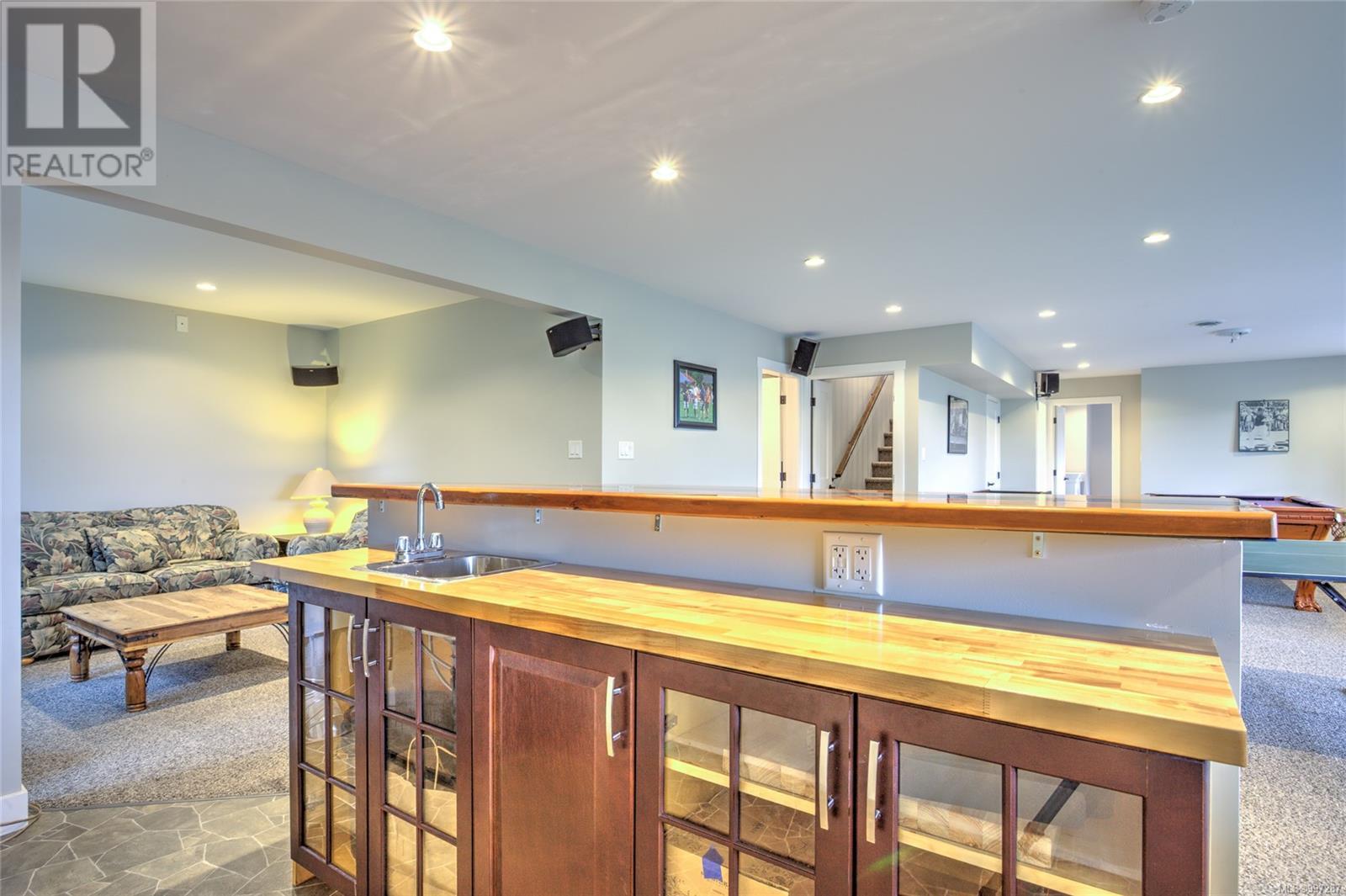 Property at 1851 Sterling Ridge Pl image 4