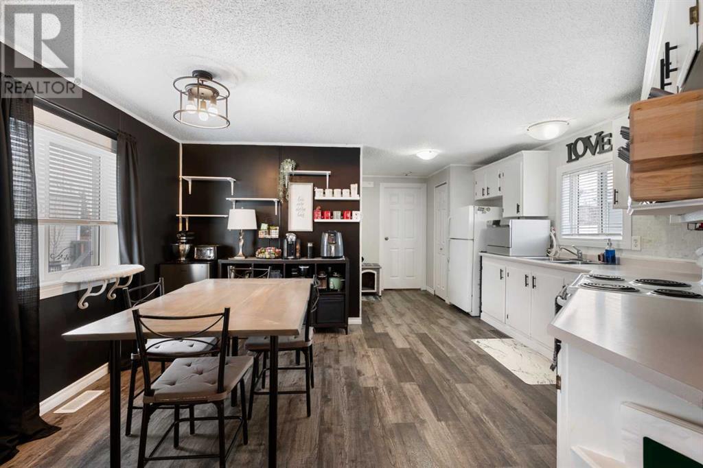 147 Heritage Drive, Okotoks, Alberta  T1S 1P1 - Photo 10 - A2196410
