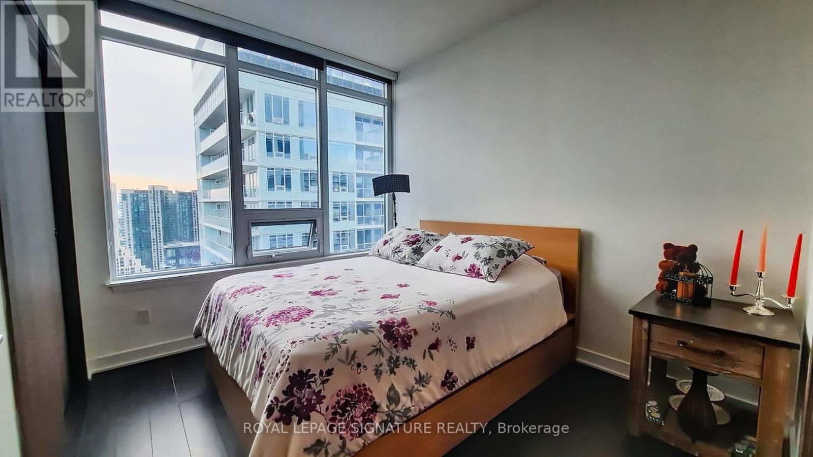 4002 - 17 Bathurst Street, Toronto, Ontario  M5V 0N1 - Photo 11 - C12118334