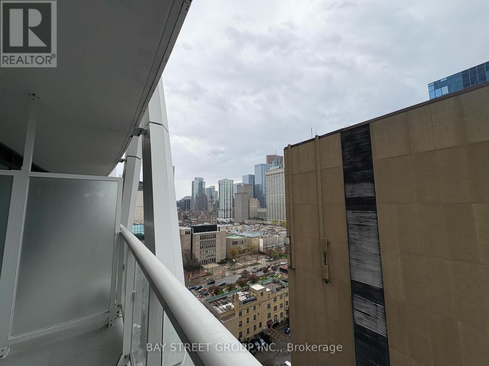 1432 - 230 Simcoe Street, Toronto (Kensington-Chinatown), Ontario  M5T 1T4 - Photo 12 - C12118362