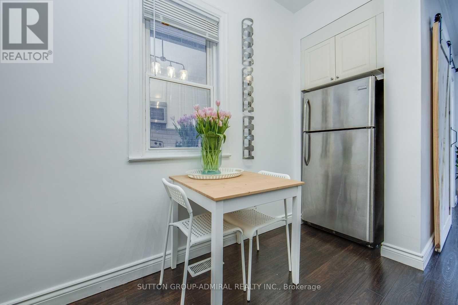 53 Rhodes Avenue, Toronto, Ontario  M4L 2Z8 - Photo 10 - E12118366