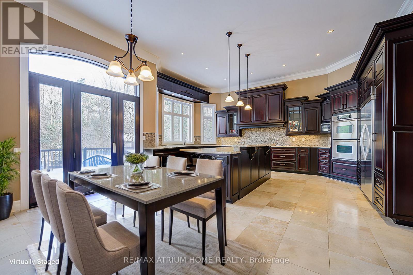 10 Woodlot Court, Whitchurch-Stouffville, Ontario  L4A 2L6 - Photo 14 - N12118355