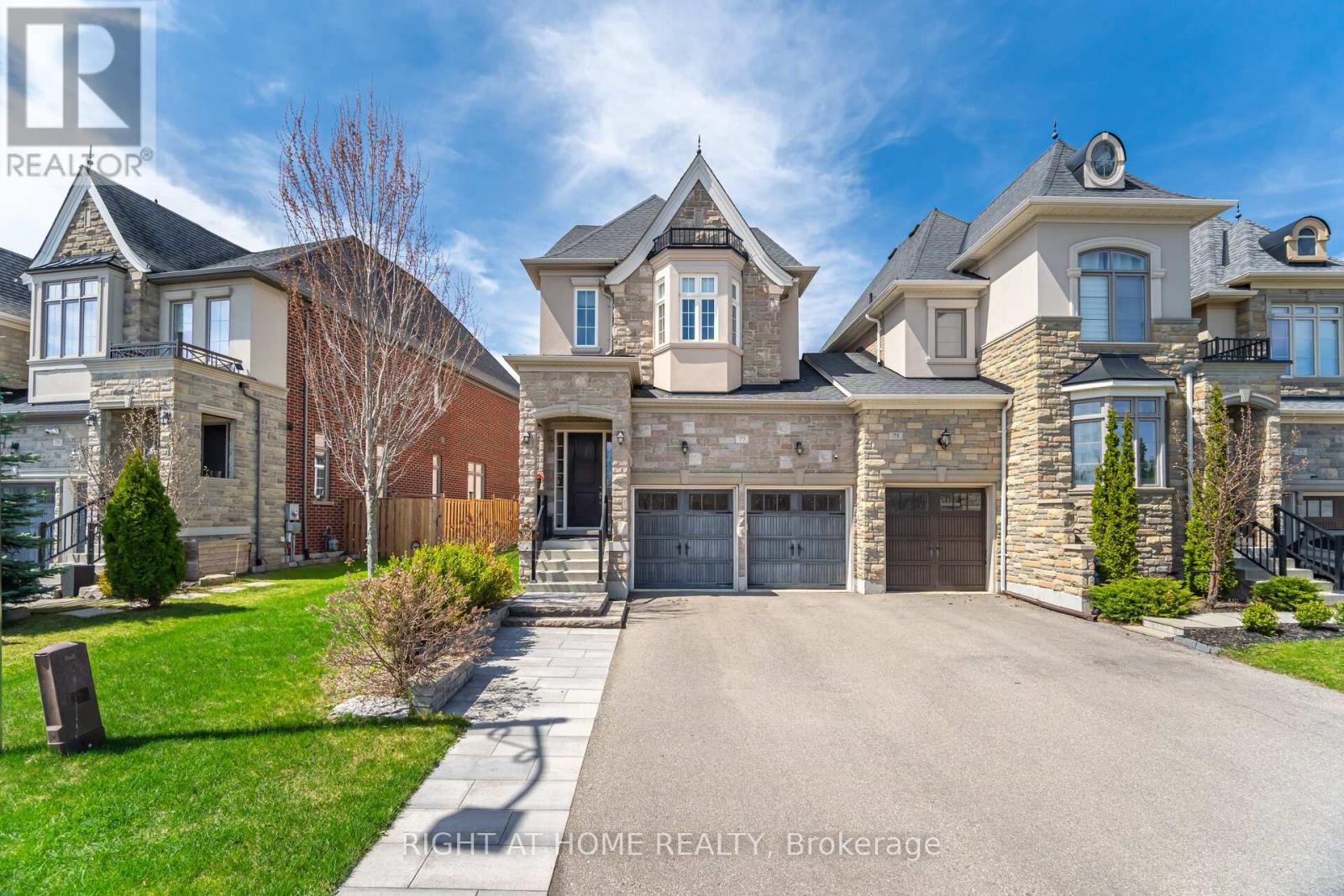Property at 77 ROBERT BERRY CRESCENT image 2