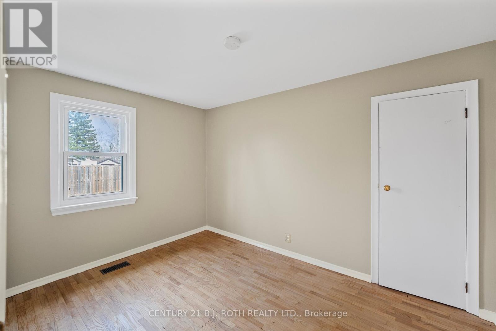 58 Skyline Drive, Orillia, Ontario  L3V 3V9 - Photo 18 - S12118360