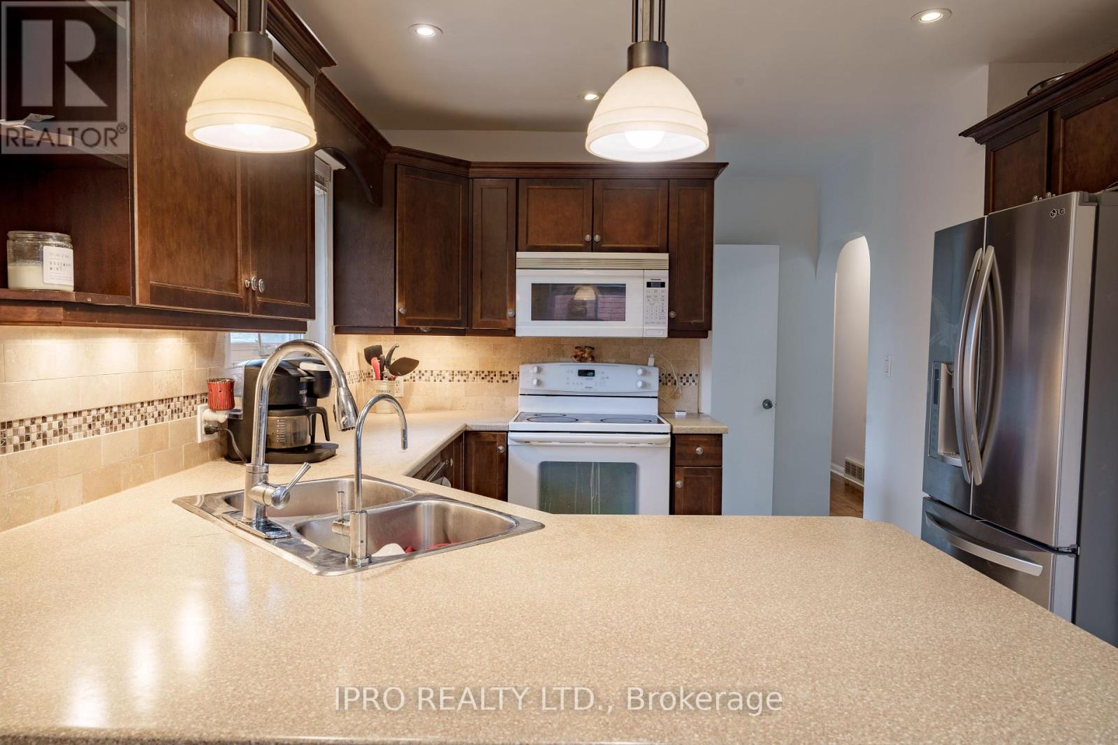 424 Bunting Road W, St. Catharines, Ontario  L2M 3Z4 - Photo 6 - X12116909