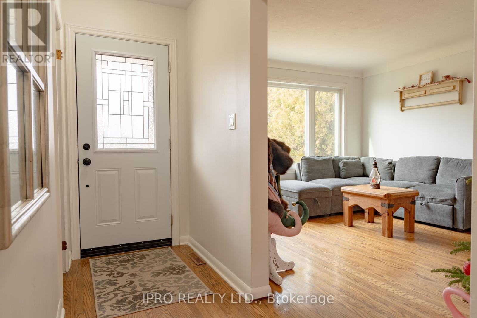 424 Bunting Road W, St. Catharines, Ontario  L2M 3Z4 - Photo 4 - X12116909