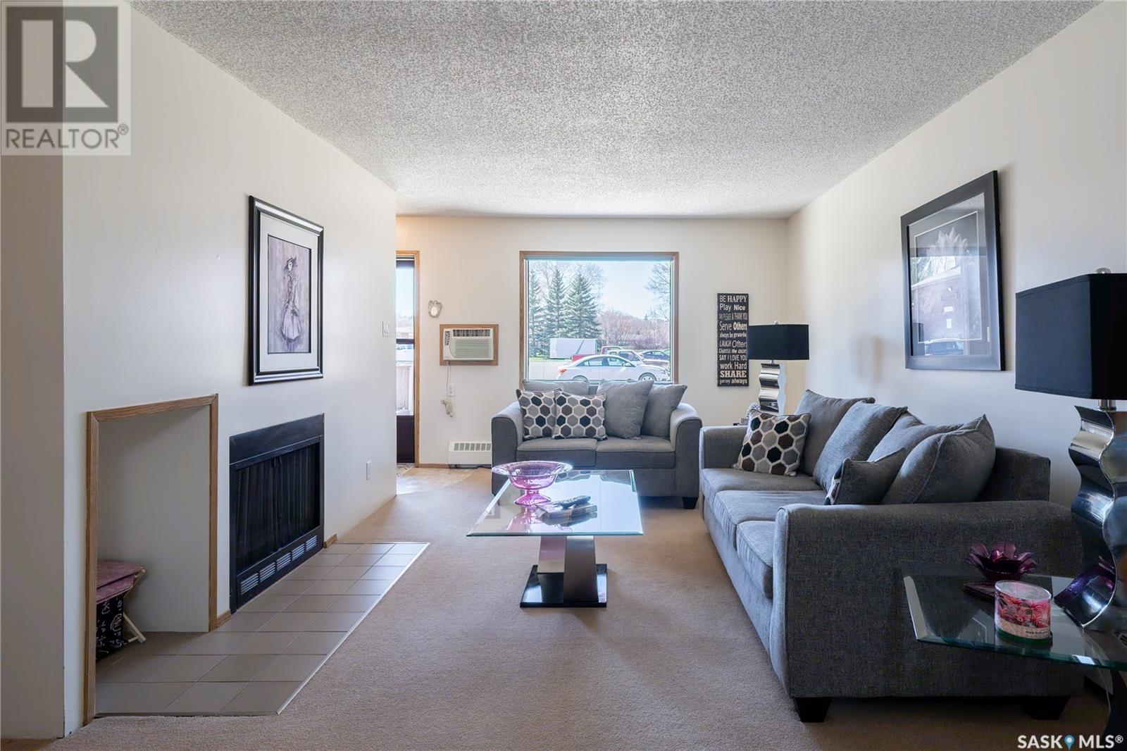 Property at 102 35 Alport CRESCENT image 3