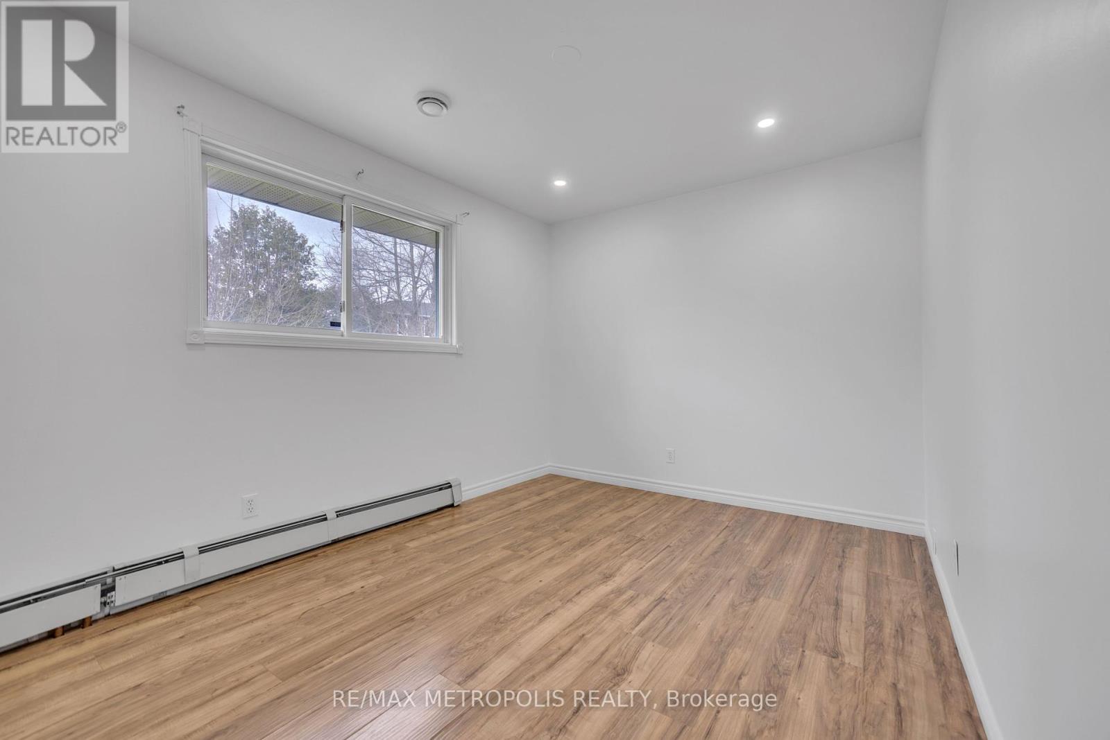 76 Gilbert Street, Belleville, Ontario  K8P 3H2 - Photo 8 - X12118372