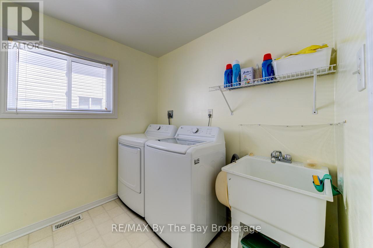 150 Silver Birch Avenue, Wasaga Beach, Ontario  L9Z 1N3 - Photo 28 - S12115318