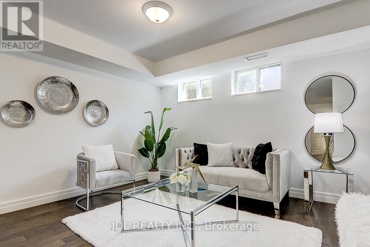 Th6 - 934 Mount Pleasant Road, Toronto, Ontario  M4P 2L6 - Photo 29 - C12118357