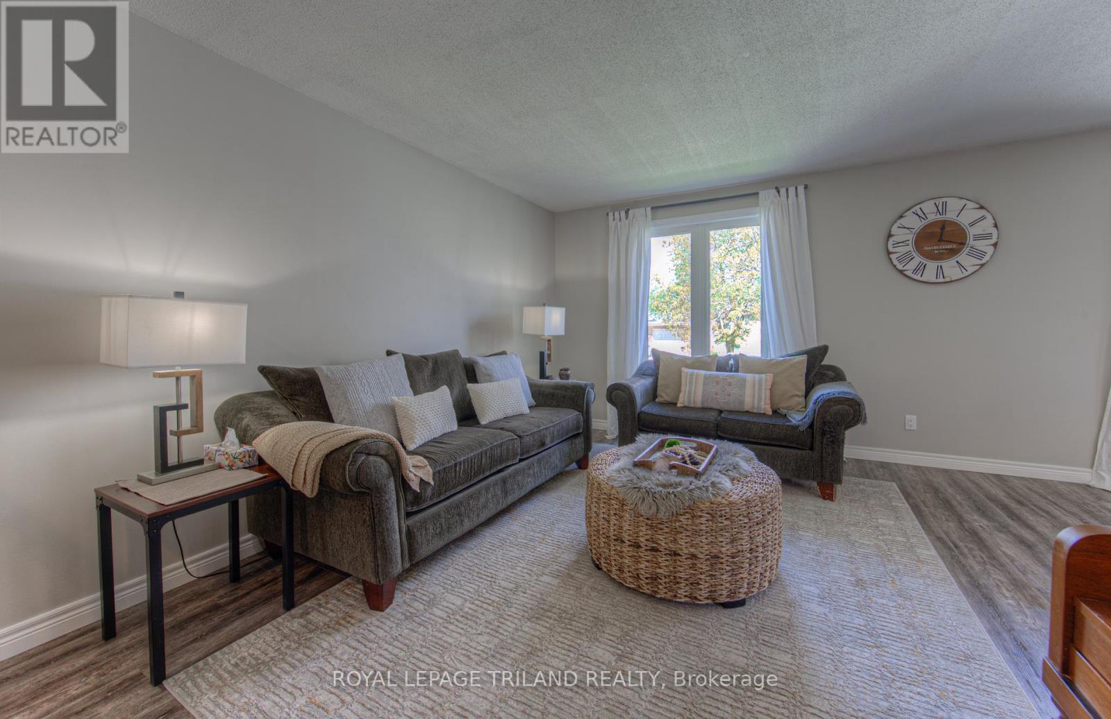 35 Sympatica Crescent, Brantford, Ontario N3P 1P6 - Photo 9 - X12118388