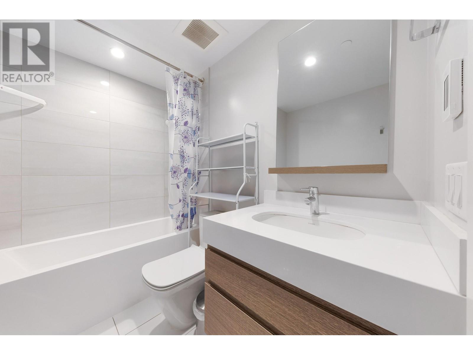 Listing Picture 13 of 23 : 3007 6463 SILVER AVENUE, Burnaby / 本拿比 - 魯藝地產 Yvonne Lu Group - MLS Medallion Club Member