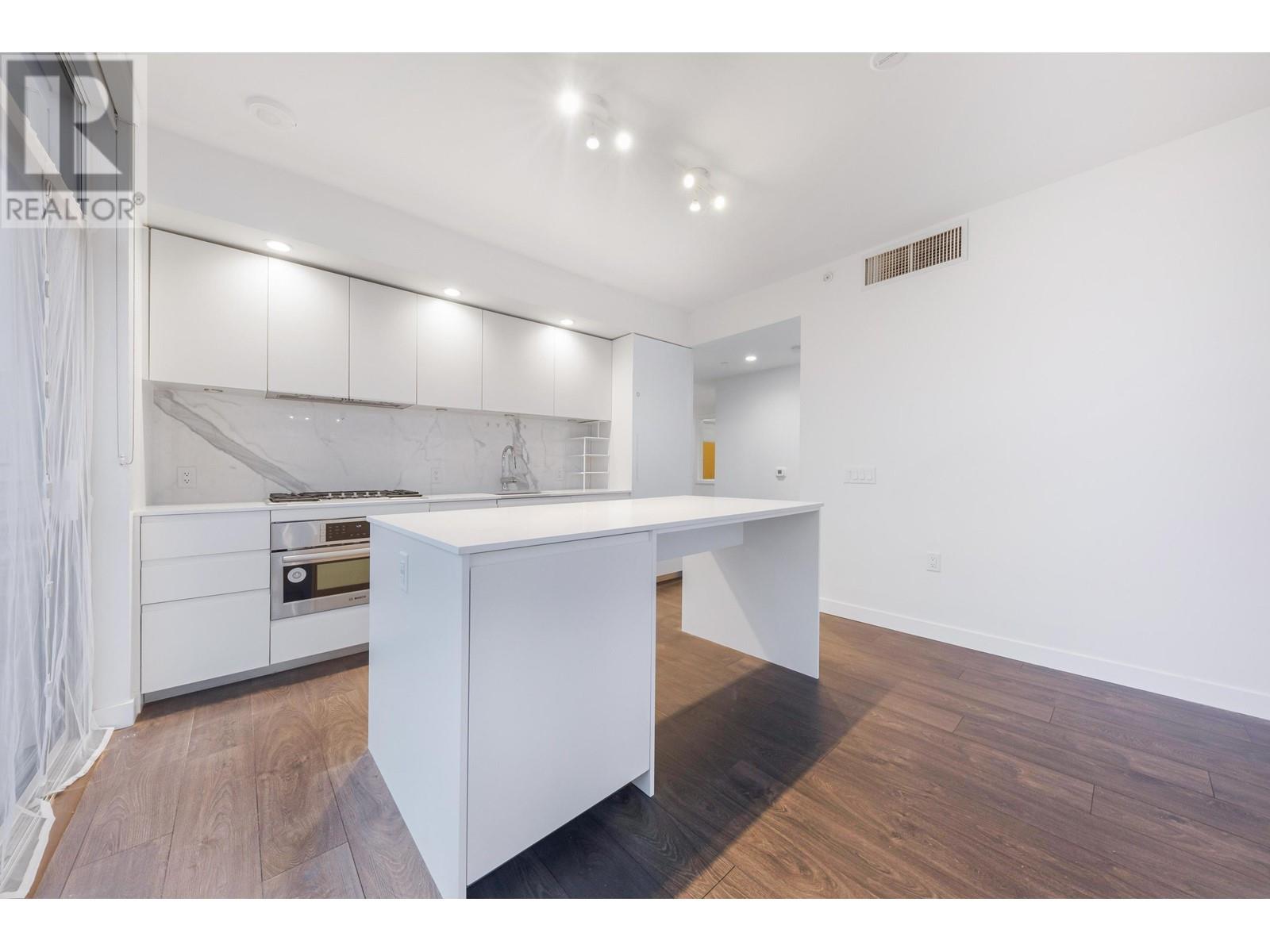 Listing Picture 19 of 23 : 3007 6463 SILVER AVENUE, Burnaby / 本拿比 - 魯藝地產 Yvonne Lu Group - MLS Medallion Club Member
