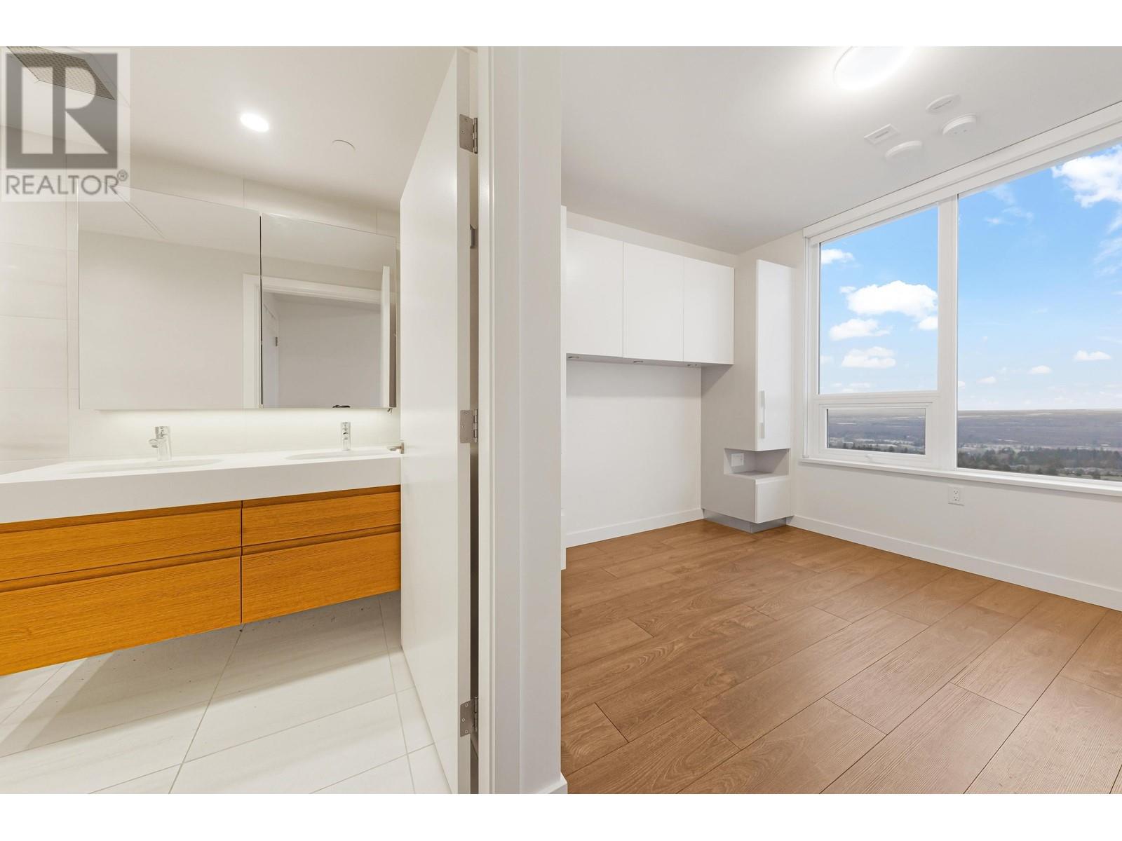 Listing Picture 7 of 23 : 3007 6463 SILVER AVENUE, Burnaby / 本拿比 - 魯藝地產 Yvonne Lu Group - MLS Medallion Club Member