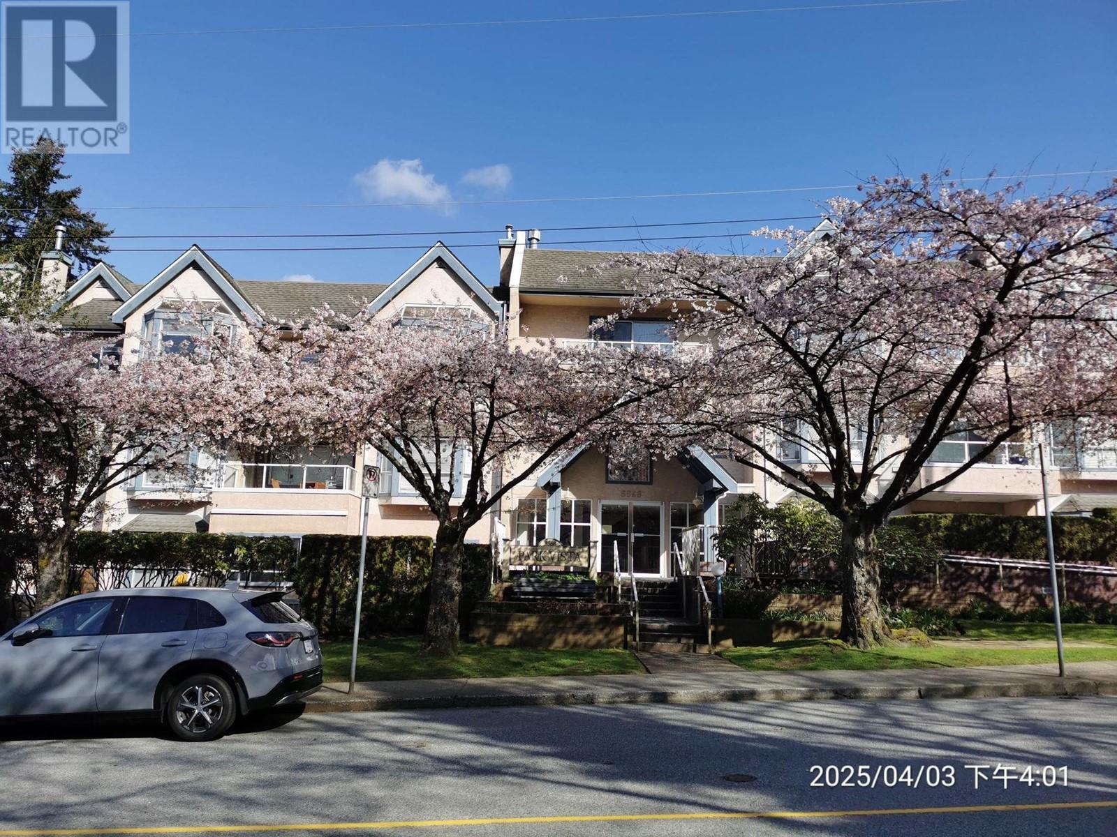 305 5568 Barker Avenue, Burnaby, British Columbia  V5H 2N9 - Photo 1 - R2996799