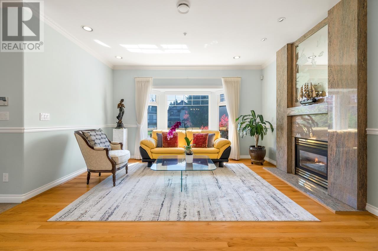 2739 W 32nd Avenue, Vancouver, British Columbia  V6L 2B4 - Photo 2 - R2997255
