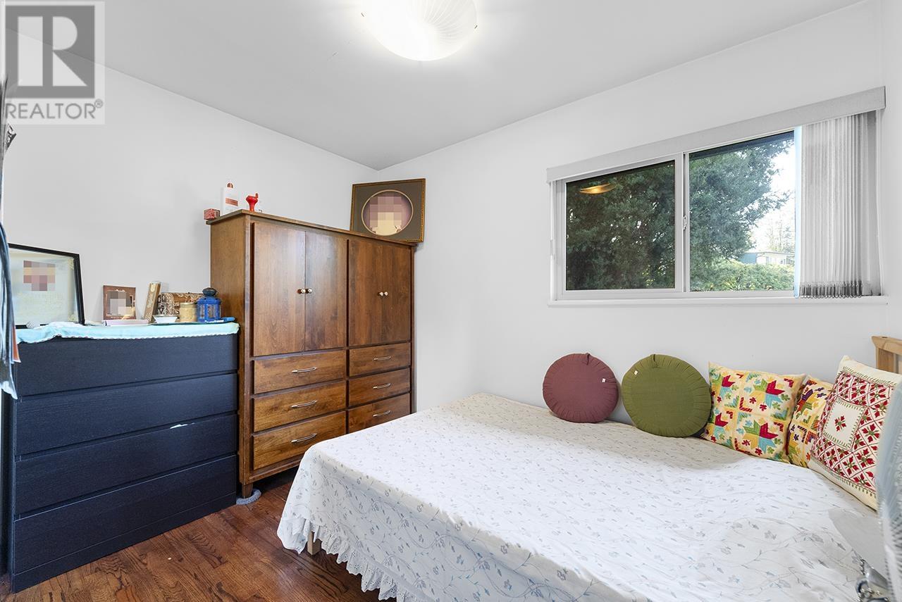4667 Charlotte Court, Burnaby, British Columbia  V5G 2V1 - Photo 10 - R2997258