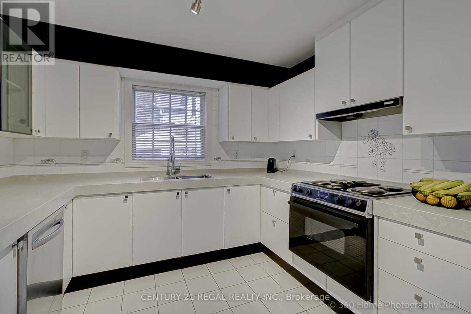 Property at 2239 GERRARD STREET E image 3