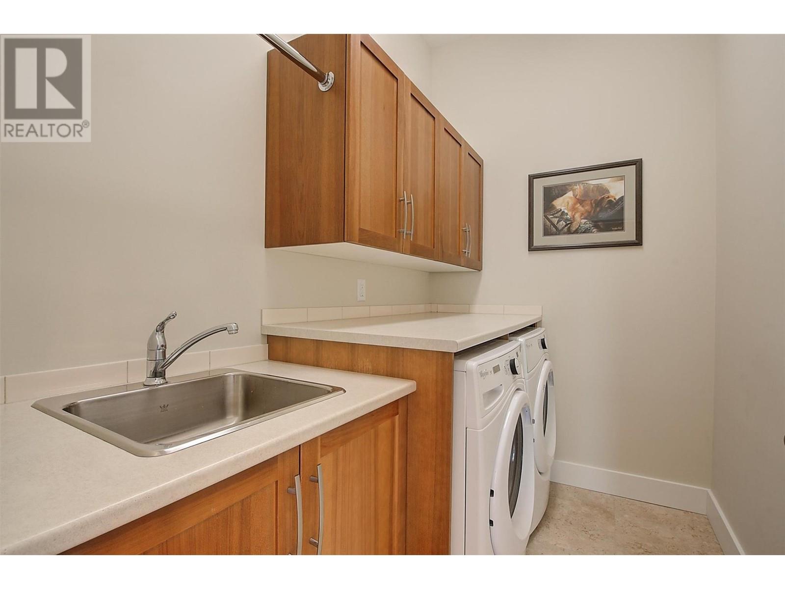 5884 Macgregor Road, Peachland, British Columbia  V0H 1X4 - Photo 24 - 10345464