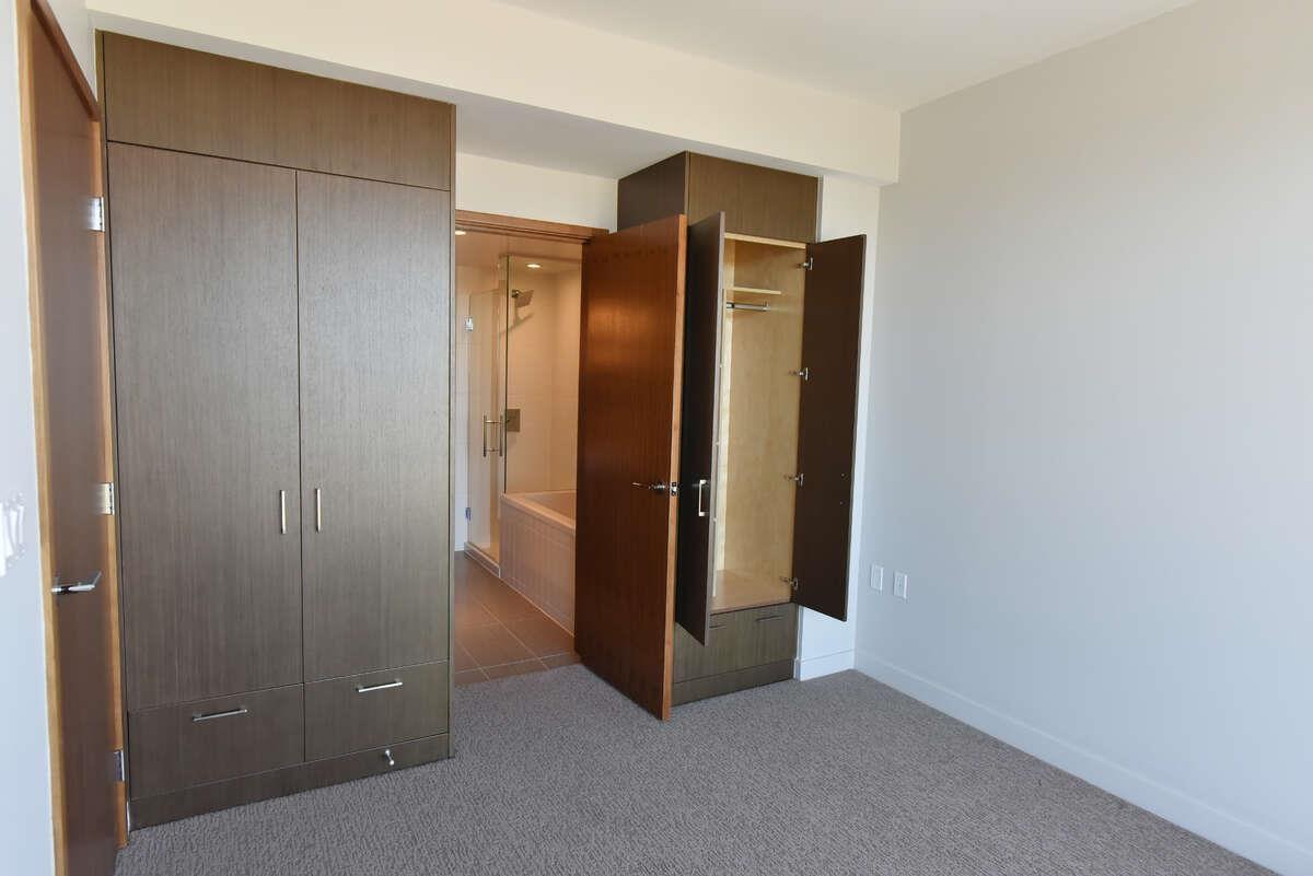 4304 13495 Central Avenue, Surrey, British Columbia  V3T 0K2 - Photo 3 - R2997200