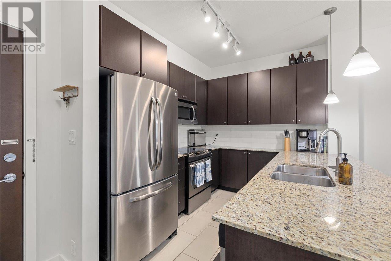 406 265 Ross Drive, New Westminster, British Columbia  V3L 0C8 - Photo 12 - R2987921
