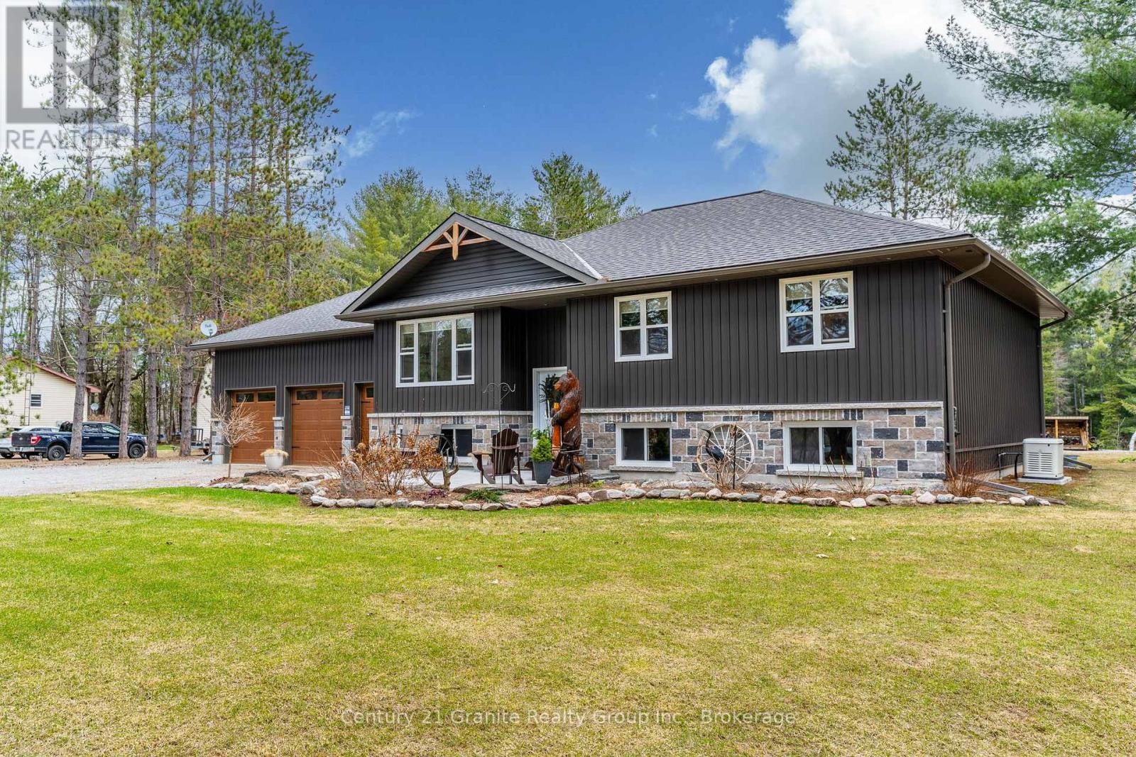 460 Bobcaygeon Road, Minden Hills, Ontario  K0M 2K0 - Photo 3 - X12037250