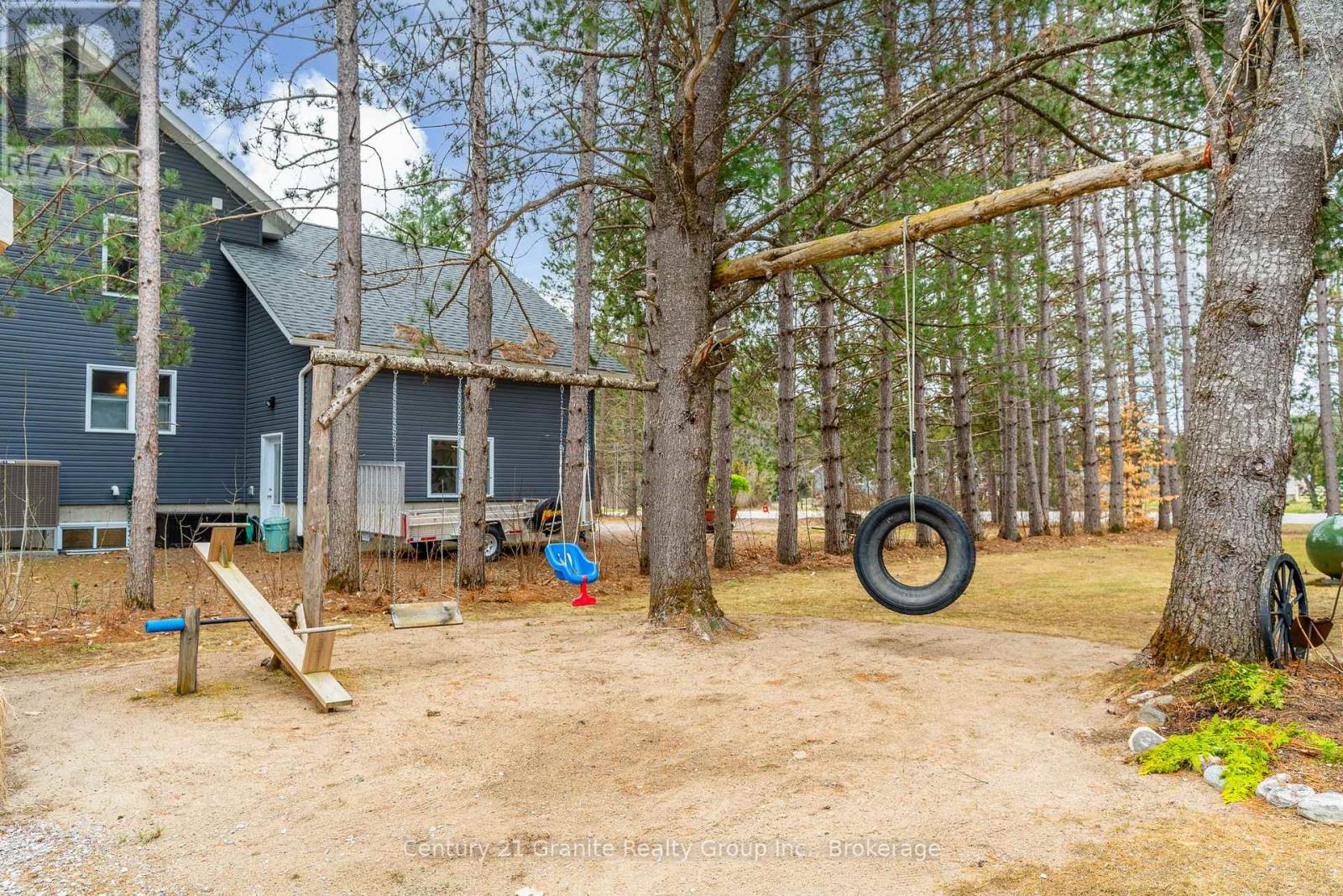 460 Bobcaygeon Road, Minden Hills, Ontario  K0M 2K0 - Photo 39 - X12037250