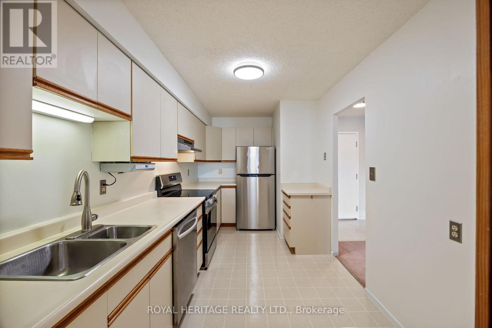304 - 41 Ash Street, Uxbridge, Ontario  L9P 1E2 - Photo 7 - N12102613